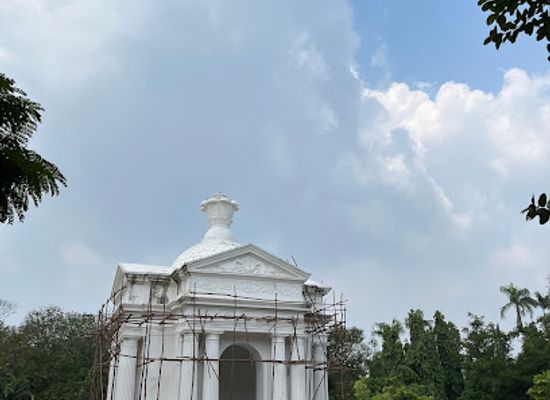 india/puducherry/landmark/aux-combatants-dead-indies-french-homeland-povala