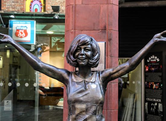 united-kingdom/liverpool/landmark/cilla-black
