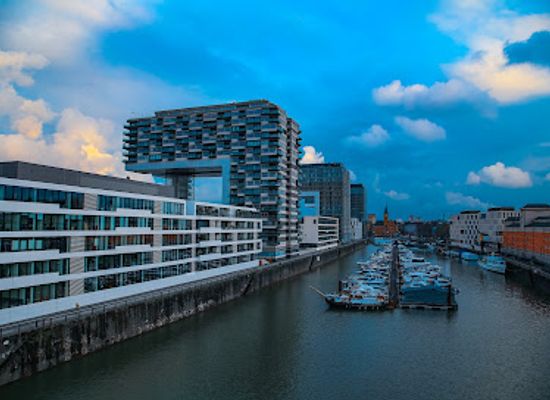 germany/cologne/altstadt-sud/landmark/rheinauhafen