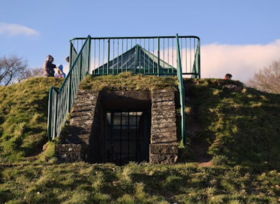 united-kingdom/tyrone/attraction/knockmany-passage-tomb-2