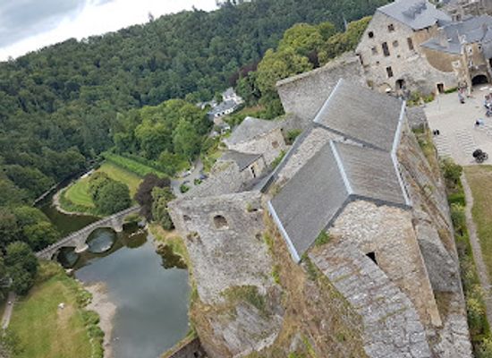 belgium/luxembourg/landmark/bouillon-castle