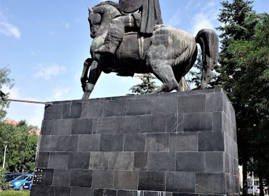 bulgaria/plovdiv-region/landmark/monument-to-khan-krum
