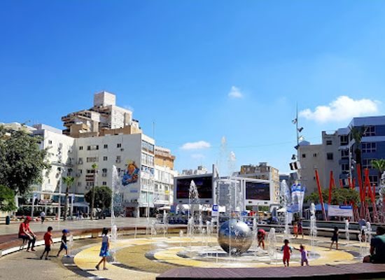 israel/netanya/kiryat-hasharon/landmark/independence-square