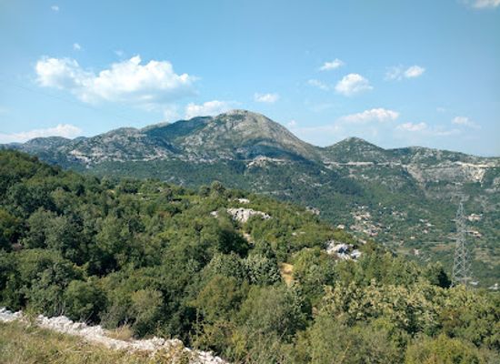 montenegro/banjani/landmark/lipa-cave