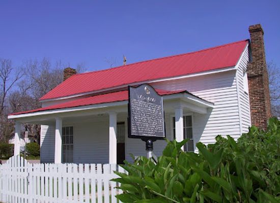tennessee/middle-tennessee/landmark/mclemore-house