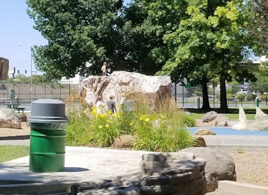 washington/richland/landmark/howard-amon-park-playground