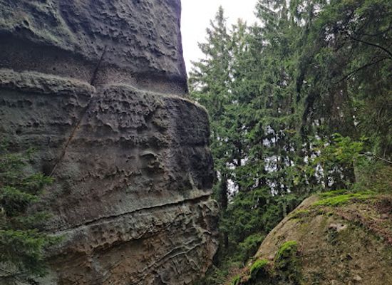 czechia/north-bohemia/landmark/the-bohemian-gate-rock-formation