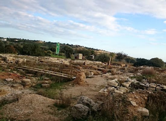 cyprus/mesaoria-plain/landmark/archaeological-site-of-tenta-at-kalavasos