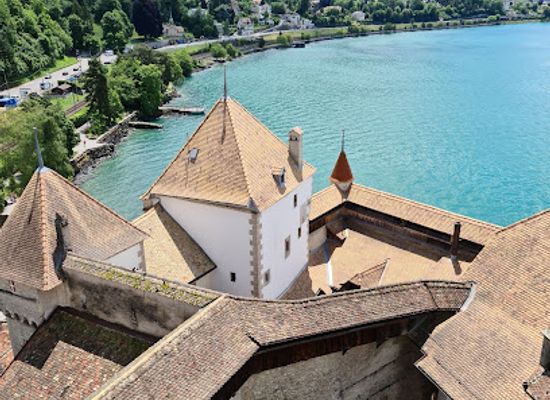 switzerland/western-switzerland/landmark/chillon-castle