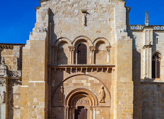 spain/castile-and-leon/landmark/panteon-real