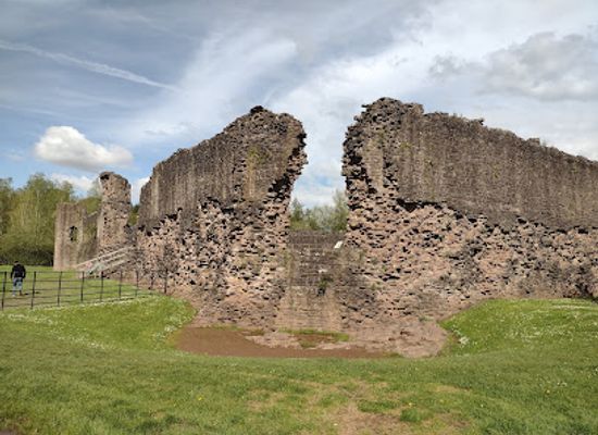 united-kingdom/monmouthshire/attraction/national-trust-skenfrith-castle-2