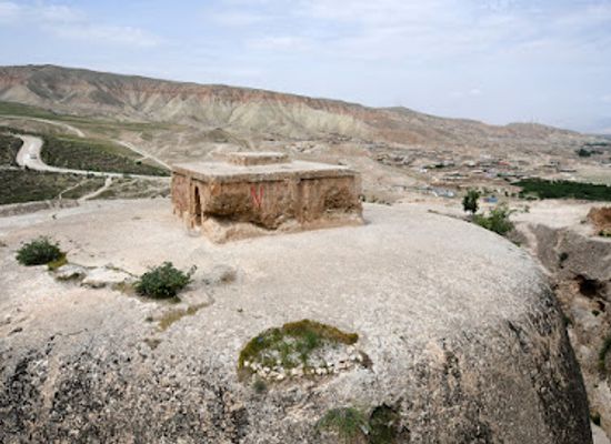 afghanistan/baghlan/landmark/takht-e-rustam