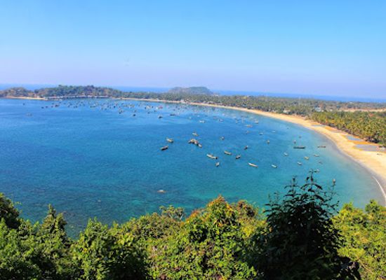myanmar-burma/ngapali-beach/landmark/tilawkasayambhu-buddha-statue