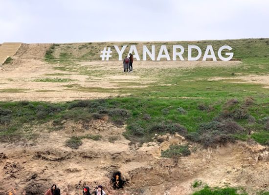 azerbaijan/ali-bayramli/landmark/yanar-dag