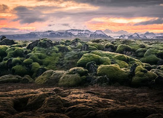 iceland/highlands/landmark/gonguleio-um-eldhraun