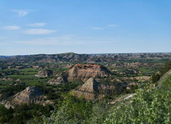 north-dakota/prairie-pothole-region/landmark/painted-canyon-nature-trail