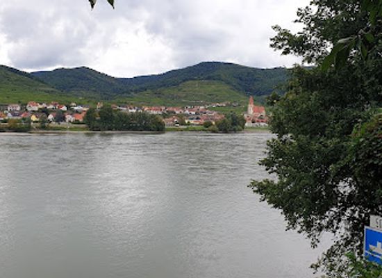 austria/wachau-valley/landmark/memorial-to-priest-erich-hauer