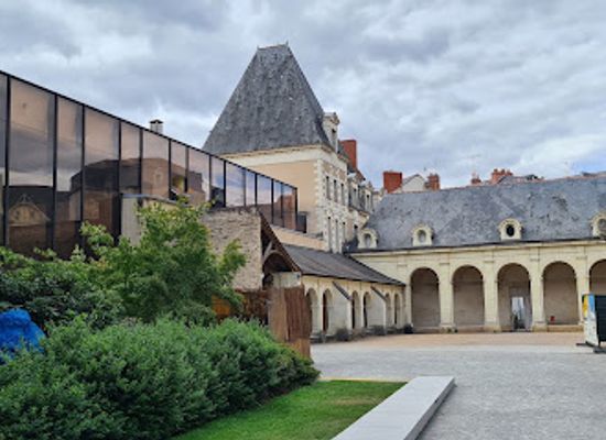 france/angers/landmark/abbaye-toussaint-d-angers