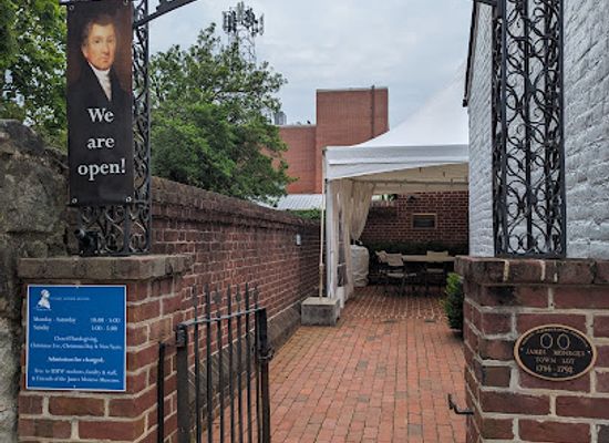 virginia/fredericksburg/landmark/james-monroe-museum-and-memorial-library
