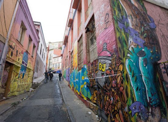 chile/valparaiso-region/landmark/tour-del-graffiti-valparaiso