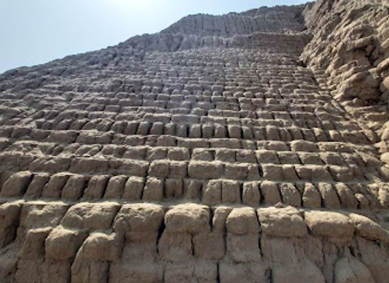 peru/trujillo/chan-chan/landmark/la-huaca-del-sol