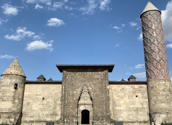 turkiye/palandoken/landmark/yakutiye-madrasa