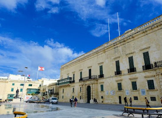 malta/northern-region/landmark/st-george-s-square