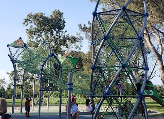 california/huntington-beach/landmark/huntington-beach-central-park-west