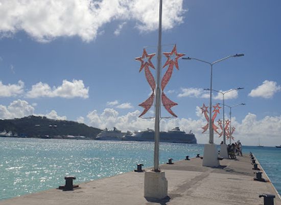 sint-maarten/little-bay/landmark/walter-plantz-square