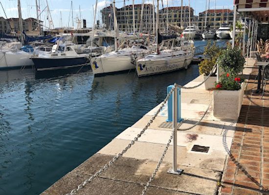 gibraltar/queensway-quay/landmark/jolly-parrot-sailing