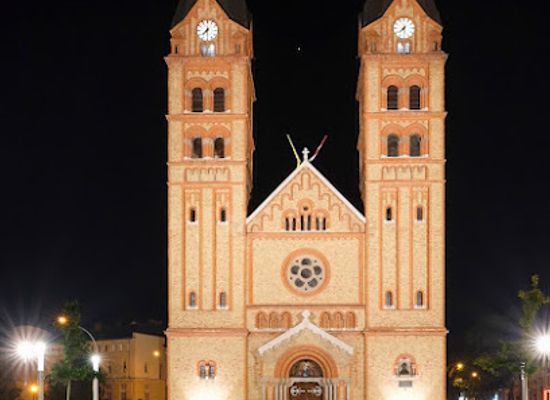 hungary/nyirseg/landmark/kossuth-ter