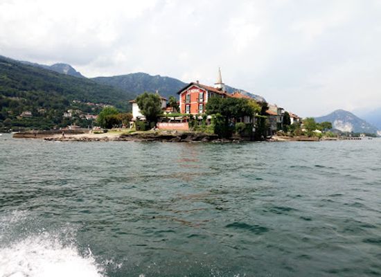 italy/lombardy/landmark/giardini-botanici-dell-isola-madre