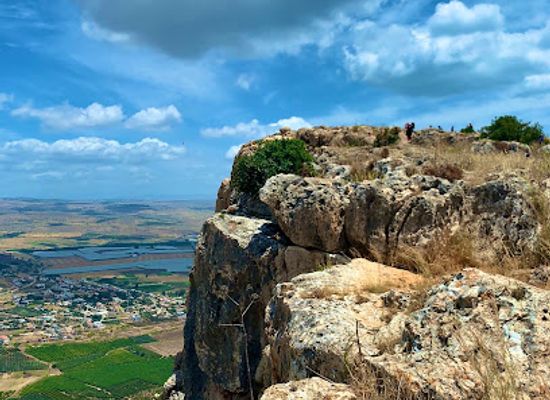 israel/galilee-region/landmark/mount-arbel
