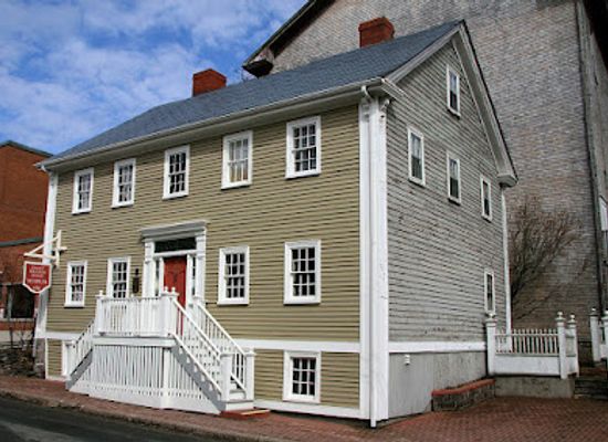 canada/maritimes/landmark/knaut-rhuland-house