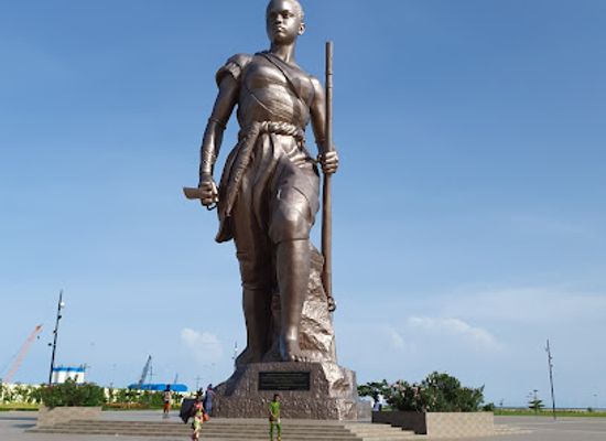 benin/cotonou/landmark/place-de-l-amazone