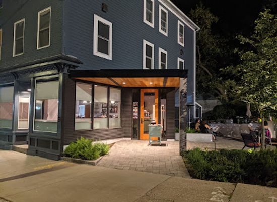 maine/biddeford/landmark/magnus-on-water