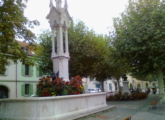 switzerland/geneva/carouge/landmark/place-du-temple