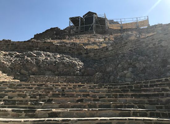 jordan/dead-sea/landmark/lot-s-cave