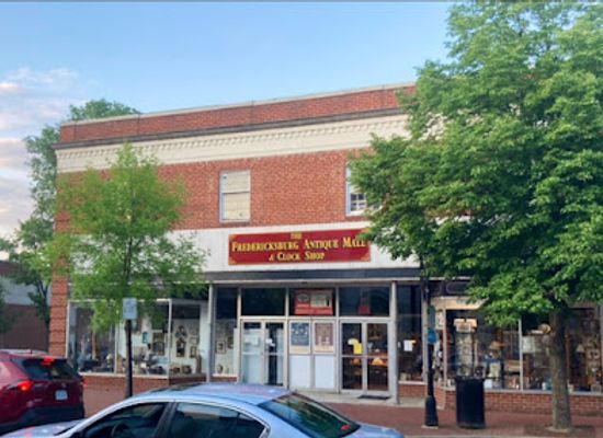 virginia/fredericksburg/landmark/the-fredericksburg-antique-mall-clock-shop