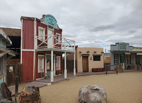 arizona/maricopa-county/landmark/pioneer-arizona-living-history-museum
