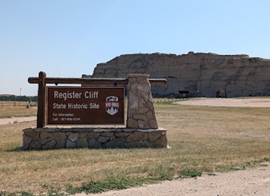wyoming/converse-county/landmark/register-cliff-state-historic-site