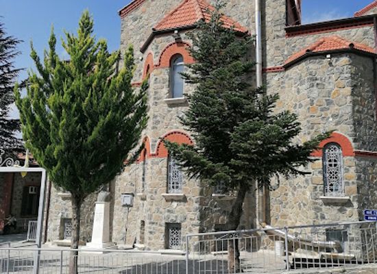 cyprus/kykkos-monastery/landmark/millomeris-waterfall-trail