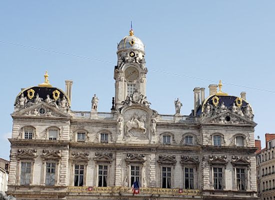 france/rhone-alpes/landmark/hotel-de-ville-de-lyon