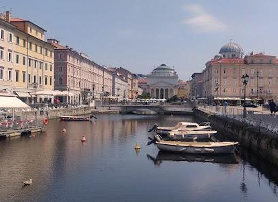 slovenia/coastal-karst/landmark/passaggio-joyce