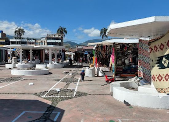 ecuador/otavalo/landmark/la-cosecha-coffee-bakery