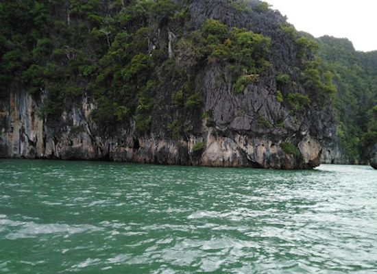thailand/koh-lanta/landmark/tham-khao-mai-khew