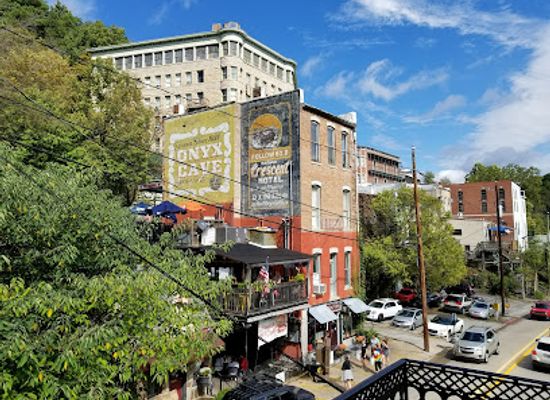 arkansas/eureka-springs/landmark/grotto-wood-fired-grill-and-wine-cave
