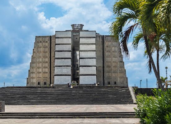 dominican-republic/eastern-plains/landmark/faro-a-colon-santo-domingo-este