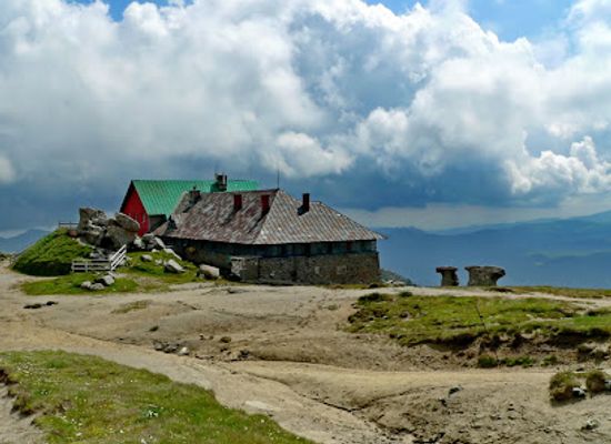 romania/prahova/landmark/cabana-babele