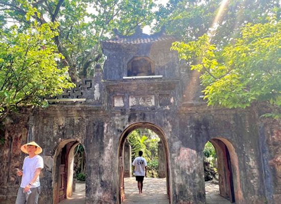 vietnam/da-nang/ngu-hanh-son-district/landmark/marble-mountains-elevator